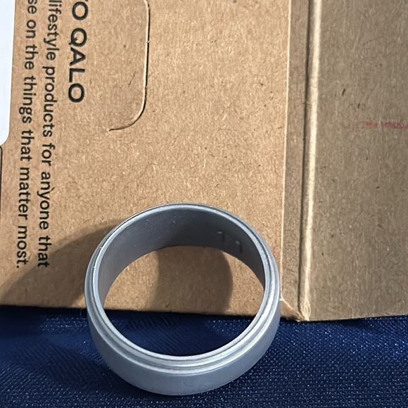 NEW silver silicone wedding ring band Size 11 & 12 NWT work safe latex free men - Picture 8 of 11